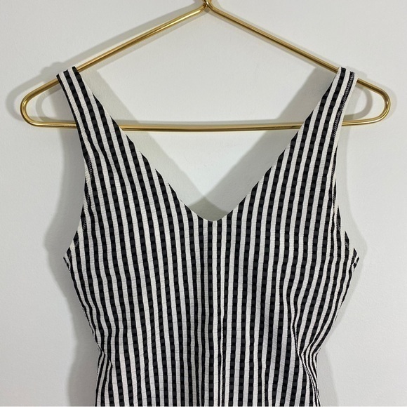 Athleta Small Seersucker Striped Black White One Piece‎ Swimsuit - Picture 3 of 11